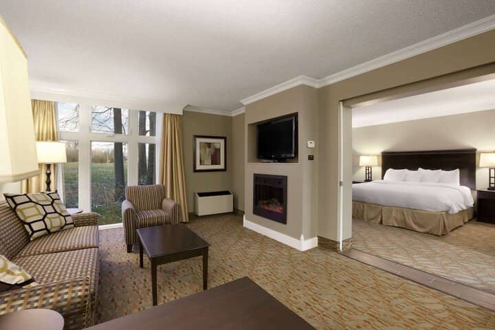 Room 16 of 51
